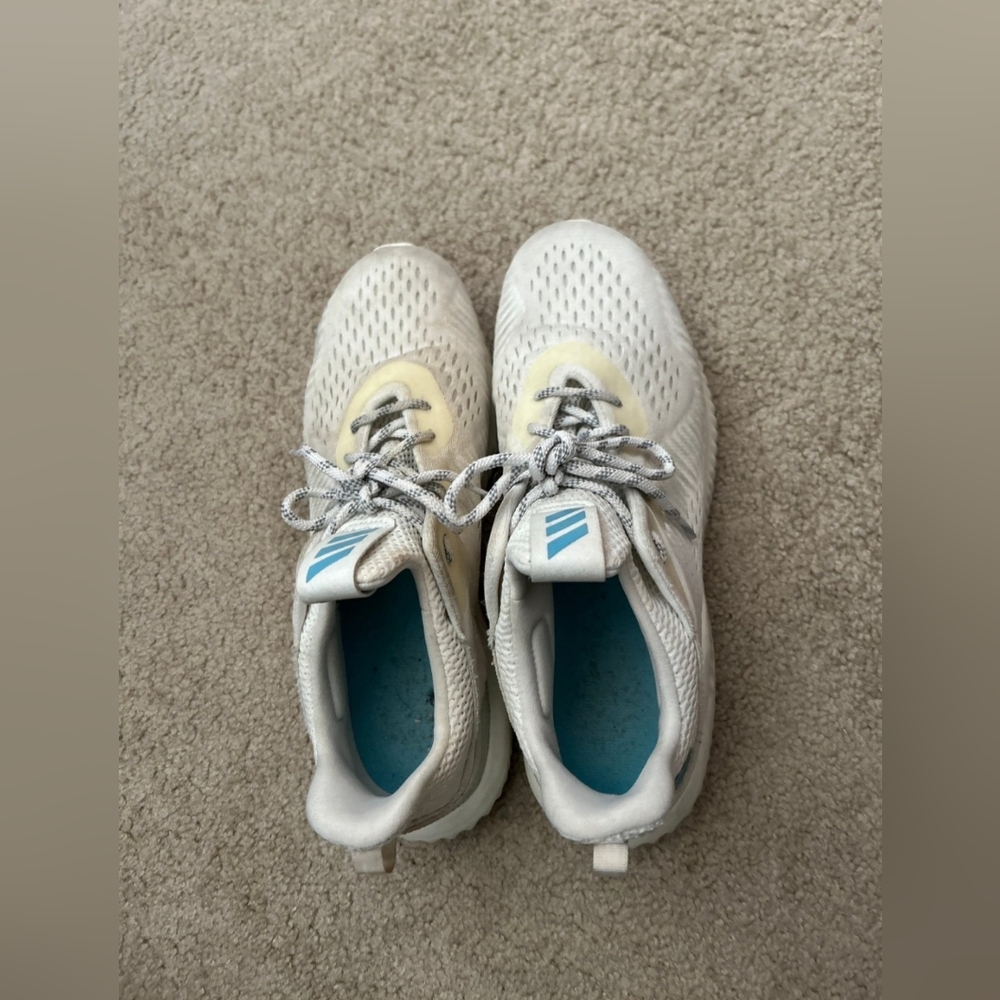 Adidas alphabounce size 10.5
